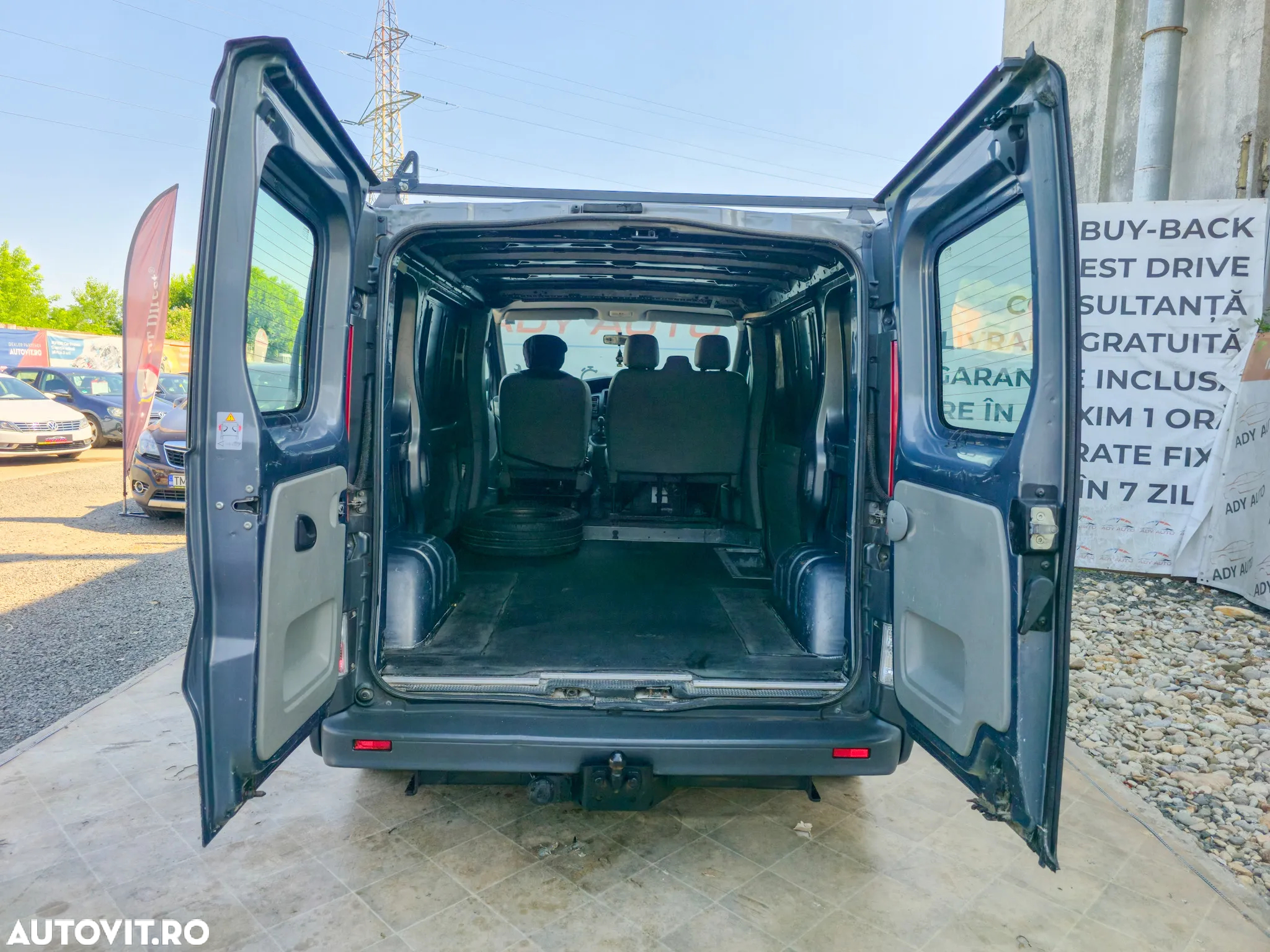 Renault Trafic 2.0 dCi 90 L2H1 - 8