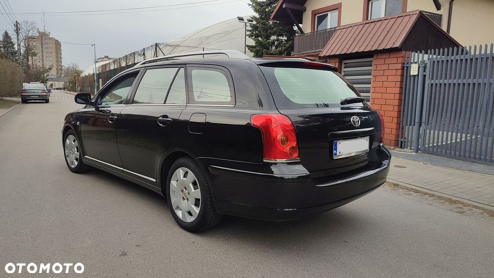 Toyota Avensis 1.8 VVT-i Executive - 5