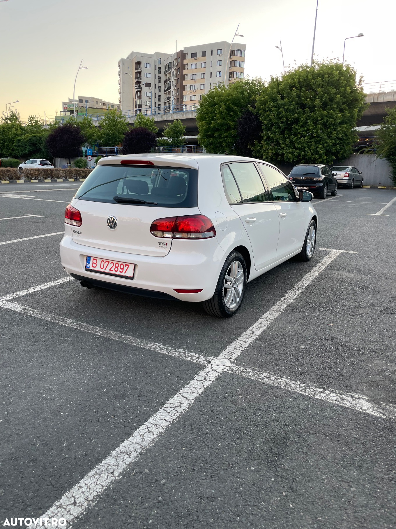 Volkswagen Golf 1.4 TSI Highline DSG - 3