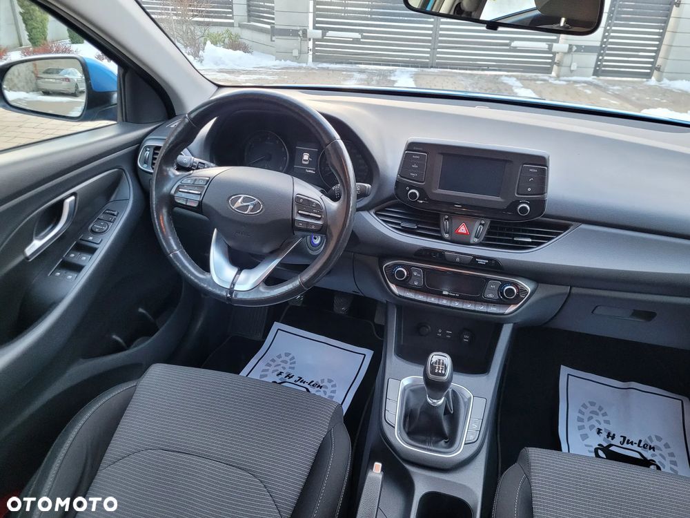 Hyundai i30 1.4 Premiere Comfort - 21