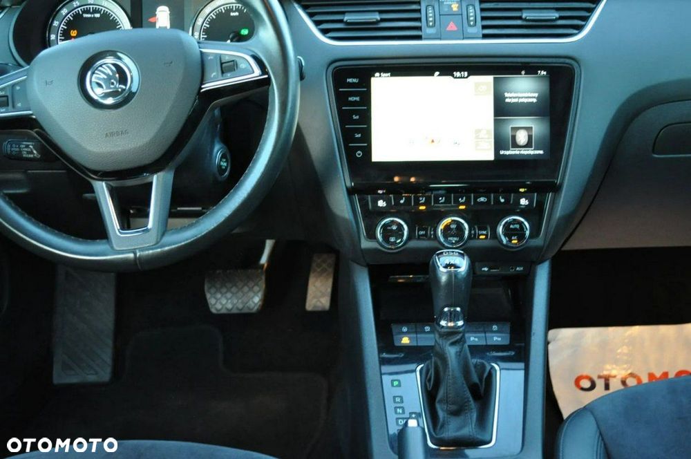 Skoda Octavia 2.0 TDI 4x4 DSG RS - 24