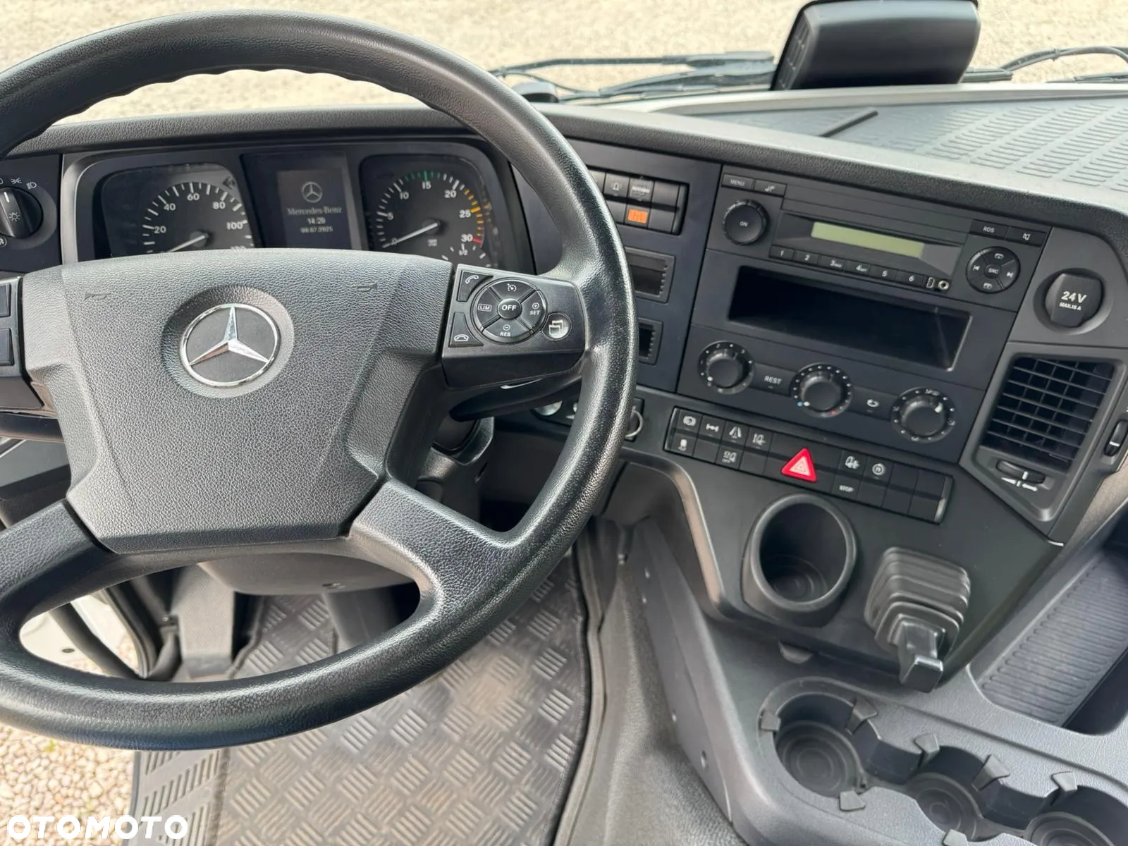 Mercedes-Benz ANTOS - 7