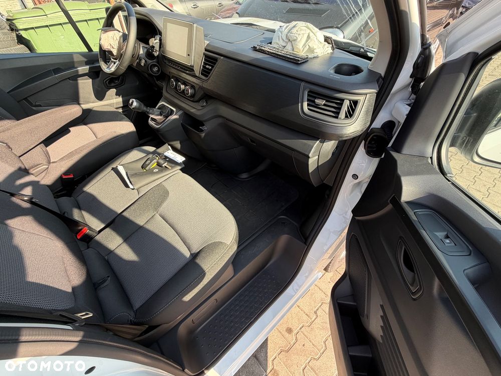 Renault Trafic - 17