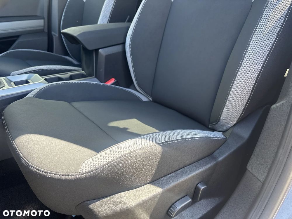 Dacia Duster 1.6 Full Hybrid 140 Journey MMT - 12