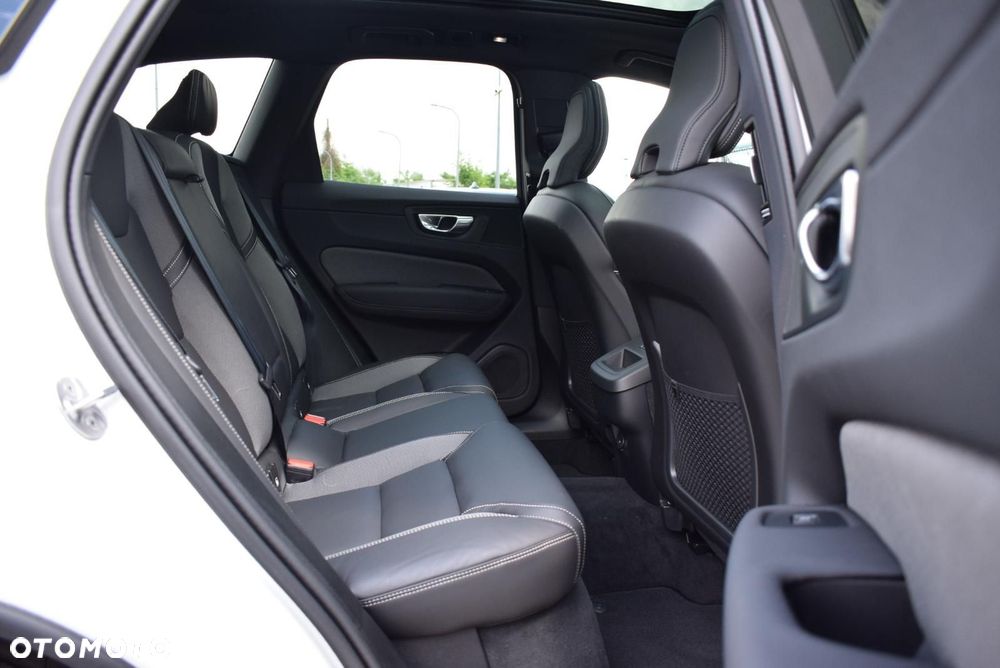 Volvo XC 60 - 25