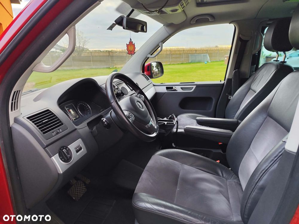 Volkswagen Multivan - 11