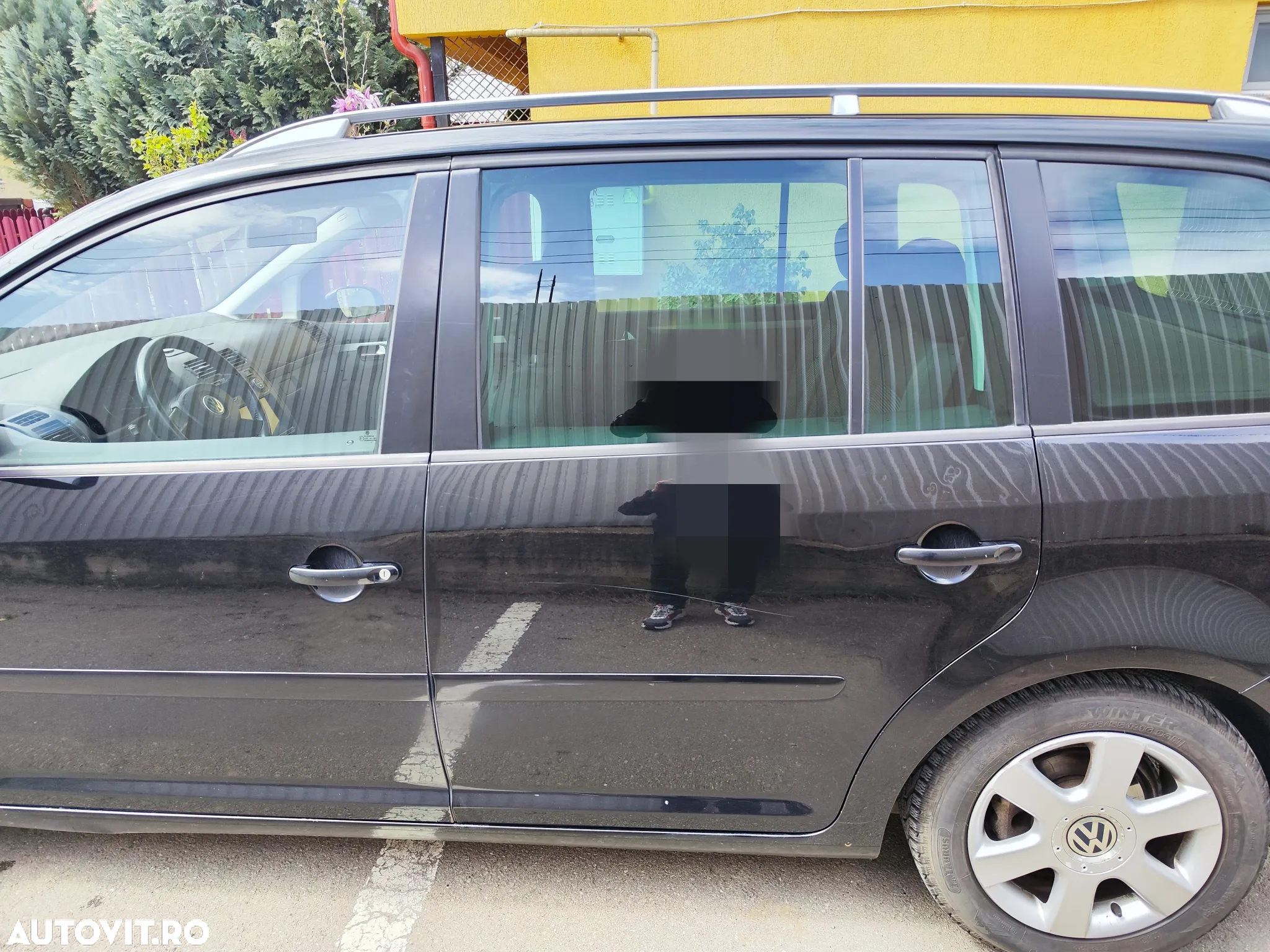 Volkswagen Touran 2.0 TDI Highline - 15