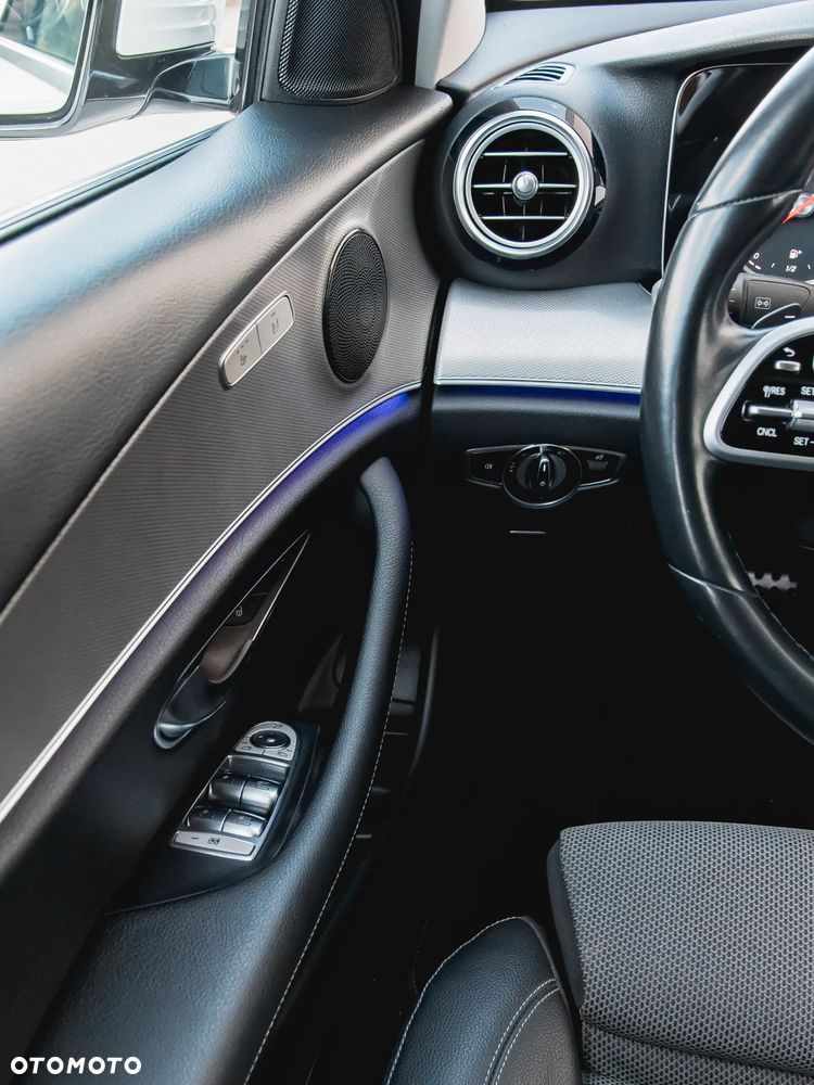 Mercedes-Benz Klasa E - 25