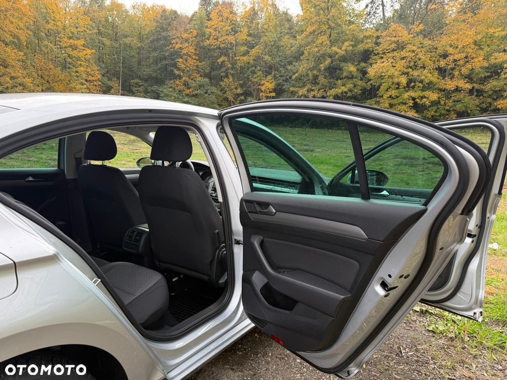 Volkswagen Passat 1.5 TSI EVO Essence DSG - 25