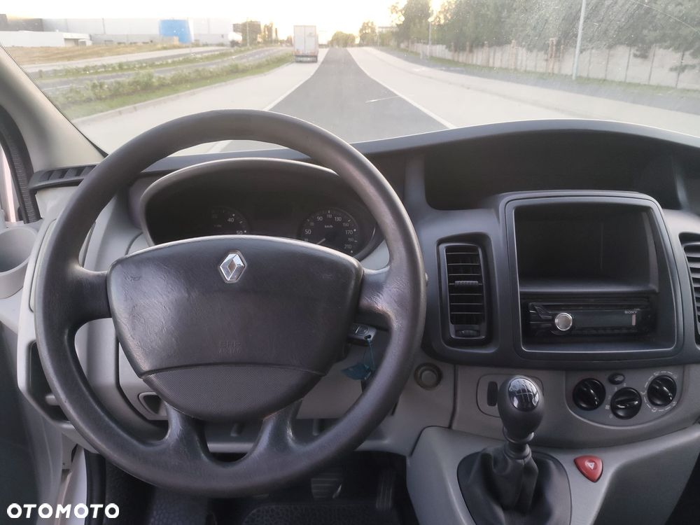 Renault Trafic - 14