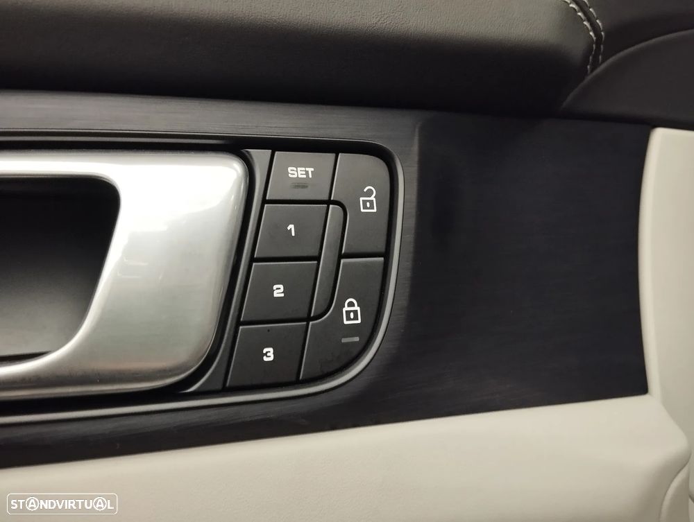 Porsche Panamera Sport Turismo 4 E-Hybrid Platinum Edition - 28