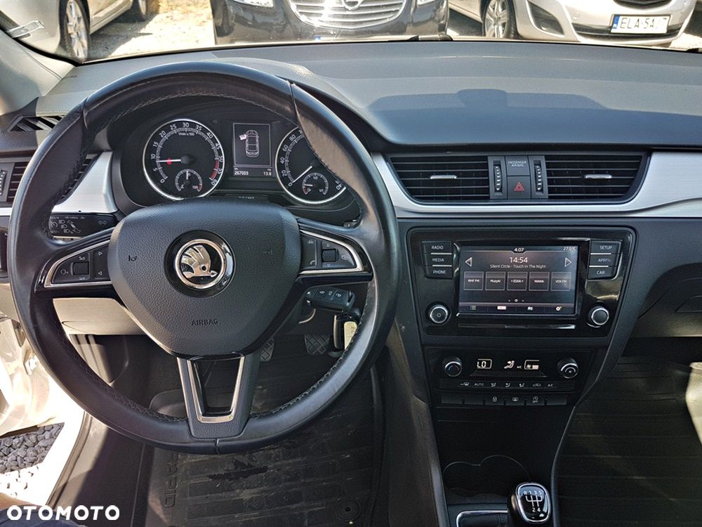 Skoda RAPID 1.6 TDI DPF Ambition - 17