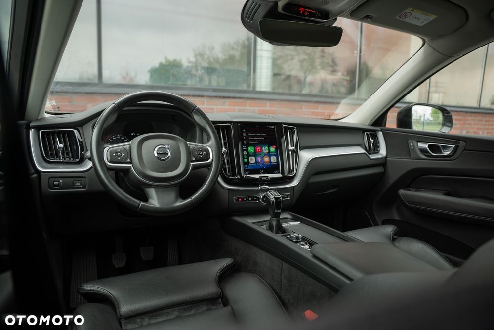 Volvo XC 60 D3 Drive-E Momentum - 28