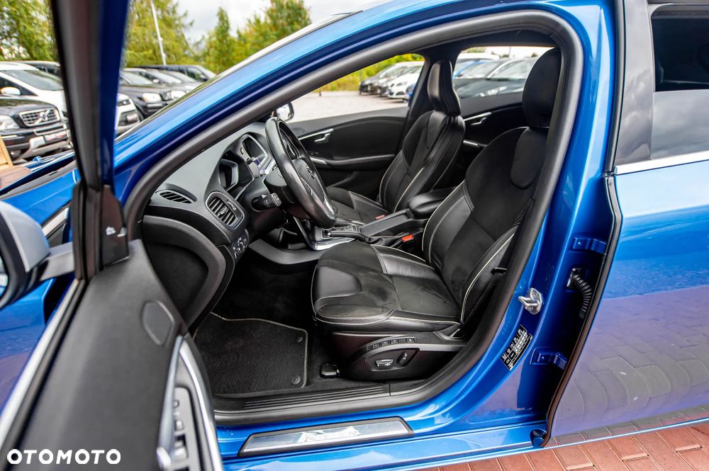 Volvo V40 D4 Geartronic RDesign - 19