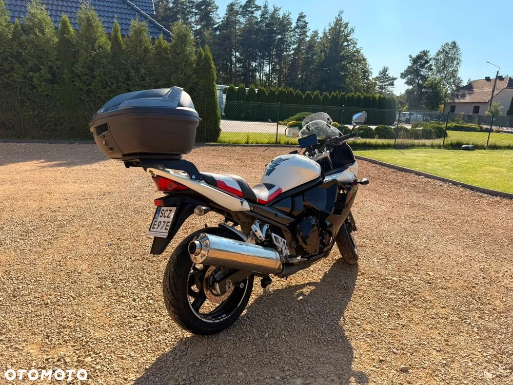 Suzuki GSX - 4
