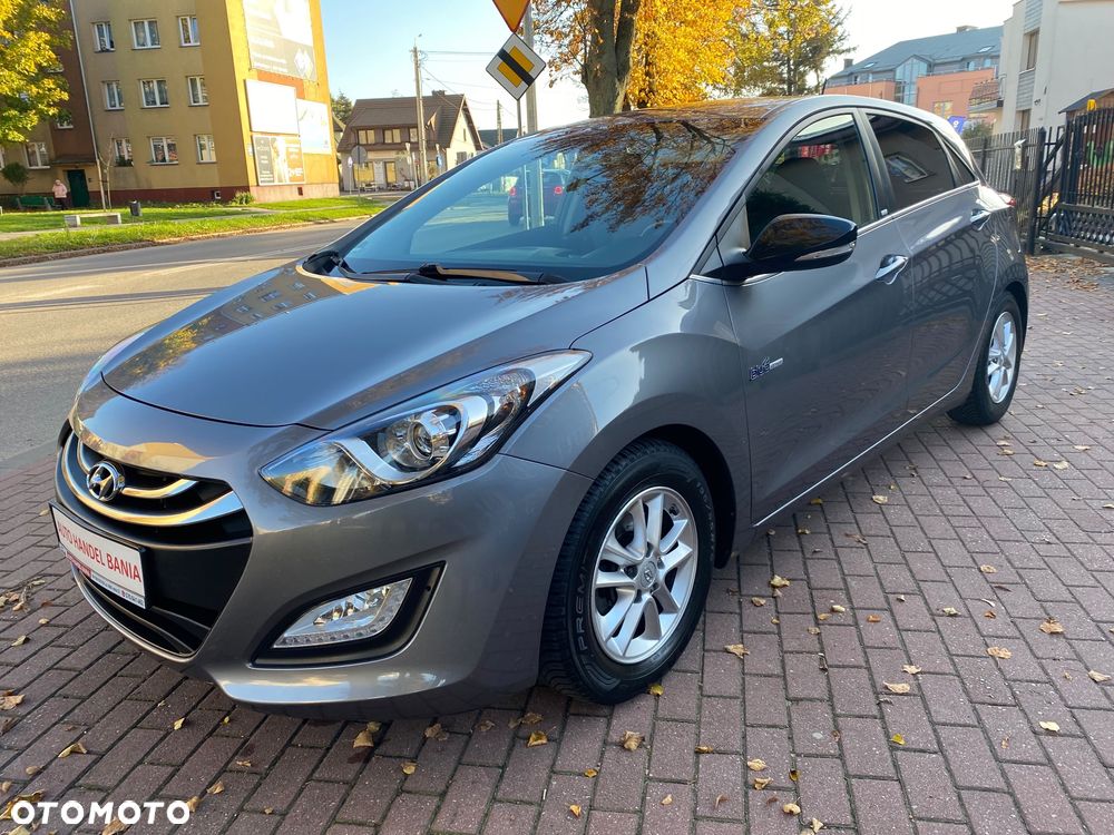 Hyundai i30 blue 1.6 GDI Trend - 1
