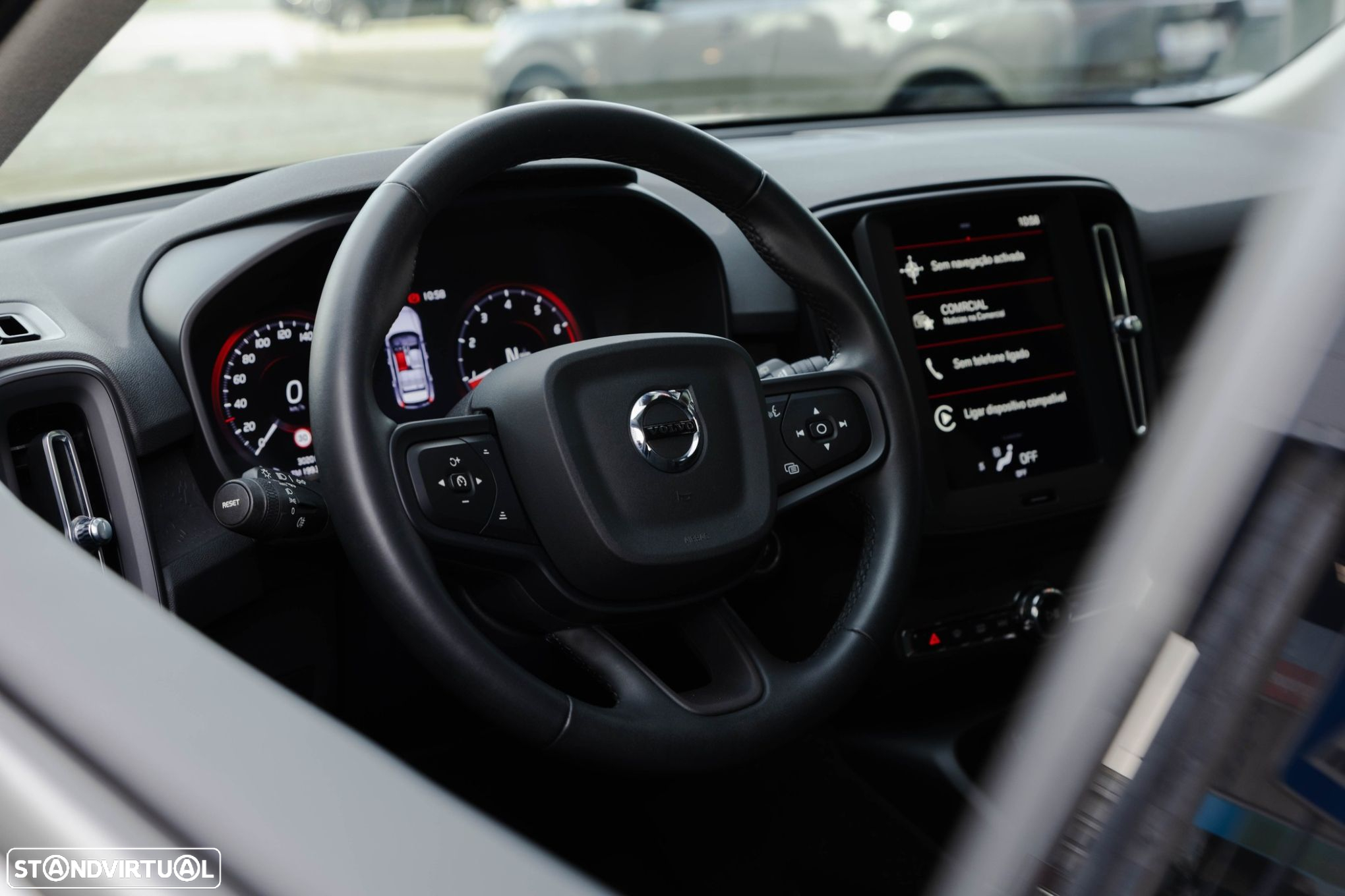 Volvo XC 40 1.5 T2 Momentum Core - 10
