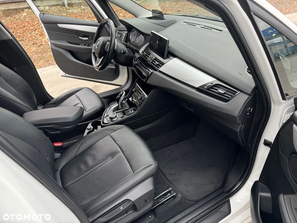 BMW Seria 2 220d Gran Tourer xDrive - 23