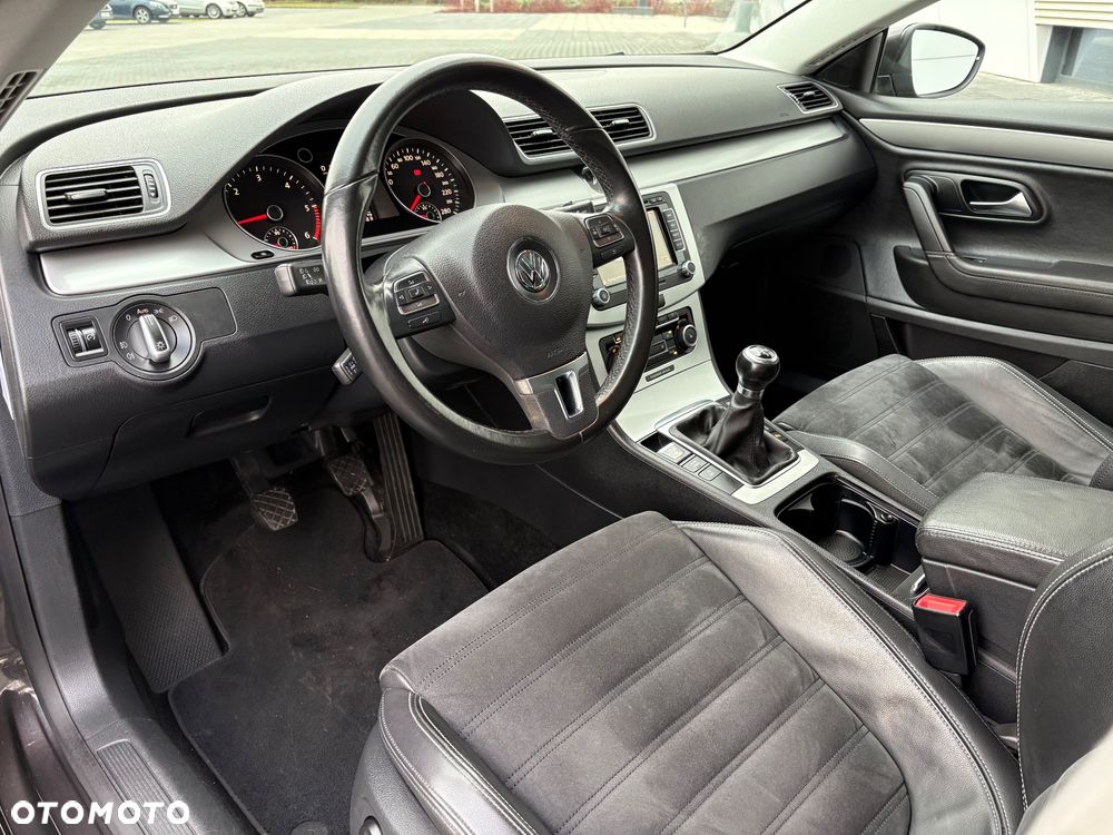 Volkswagen Passat CC - 13