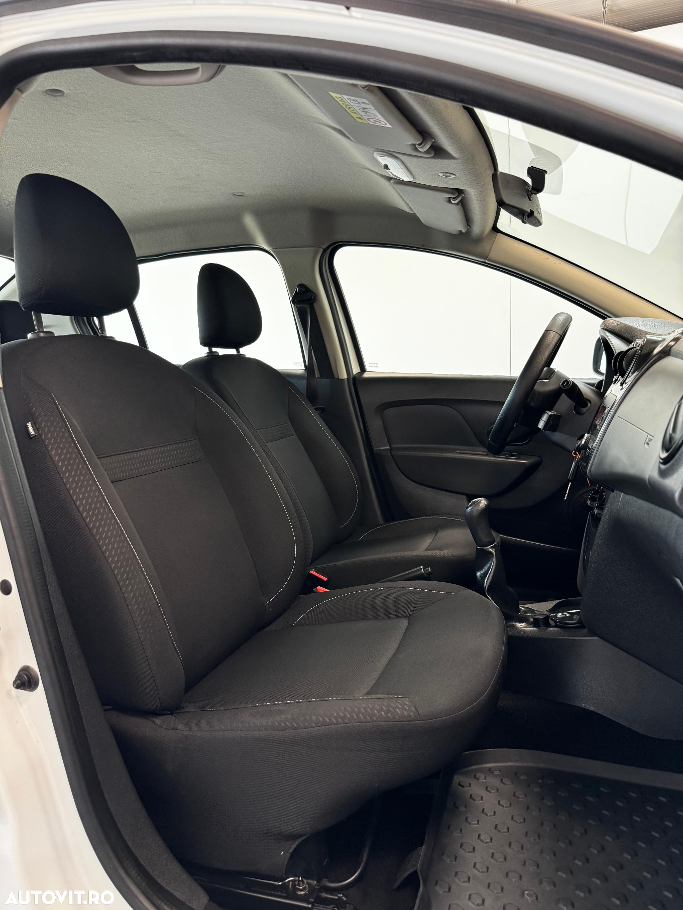 Dacia Logan 1.0 SCe SL PLUS - 14