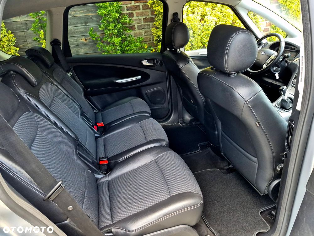 Ford S-Max 2.0 TDCi DPF Titanium - 34