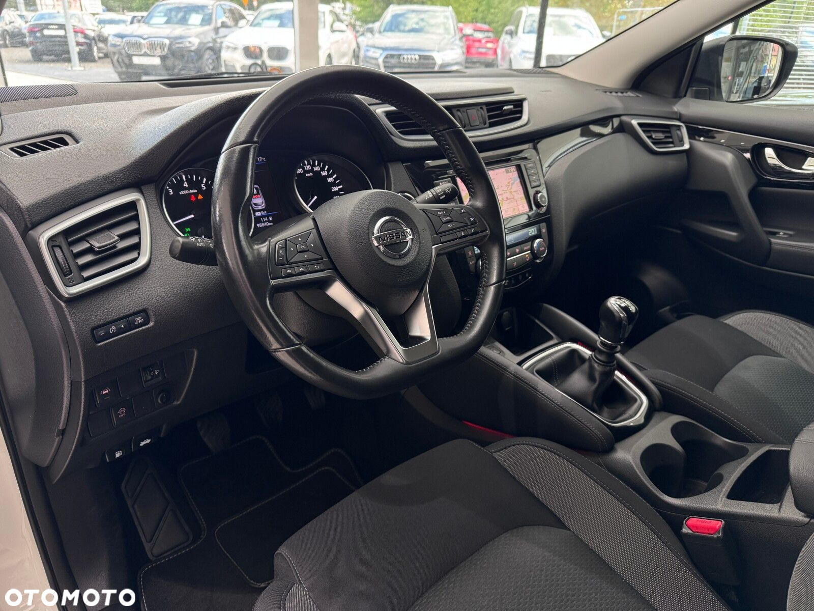 Nissan Qashqai 1.3 DIG-T N-Connecta - 8