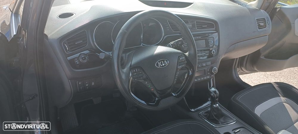 Kia Ceed SW 1.6 CRDi TX - 4
