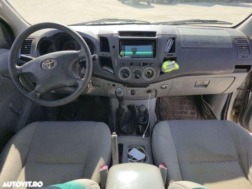 Toyota Hilux 4x4 Double Cab - 5