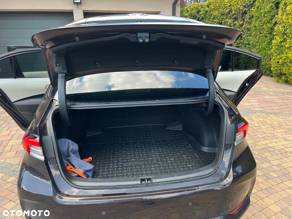 Toyota Corolla 2.0 Hybrid Comfort - 11