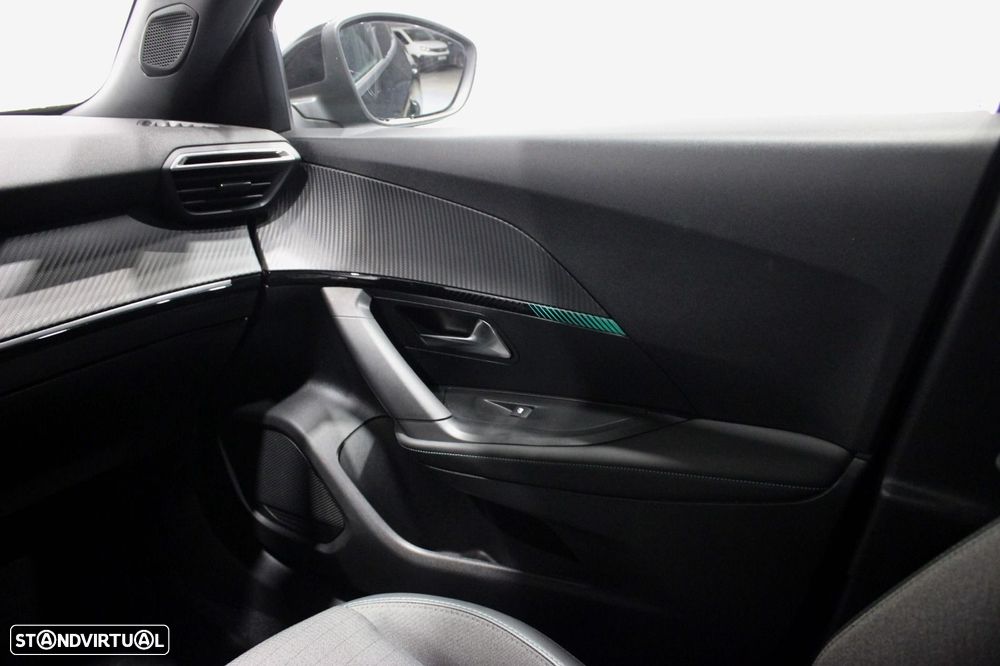 Peugeot 2008 1.5 BlueHDi Allure EAT8 - 35