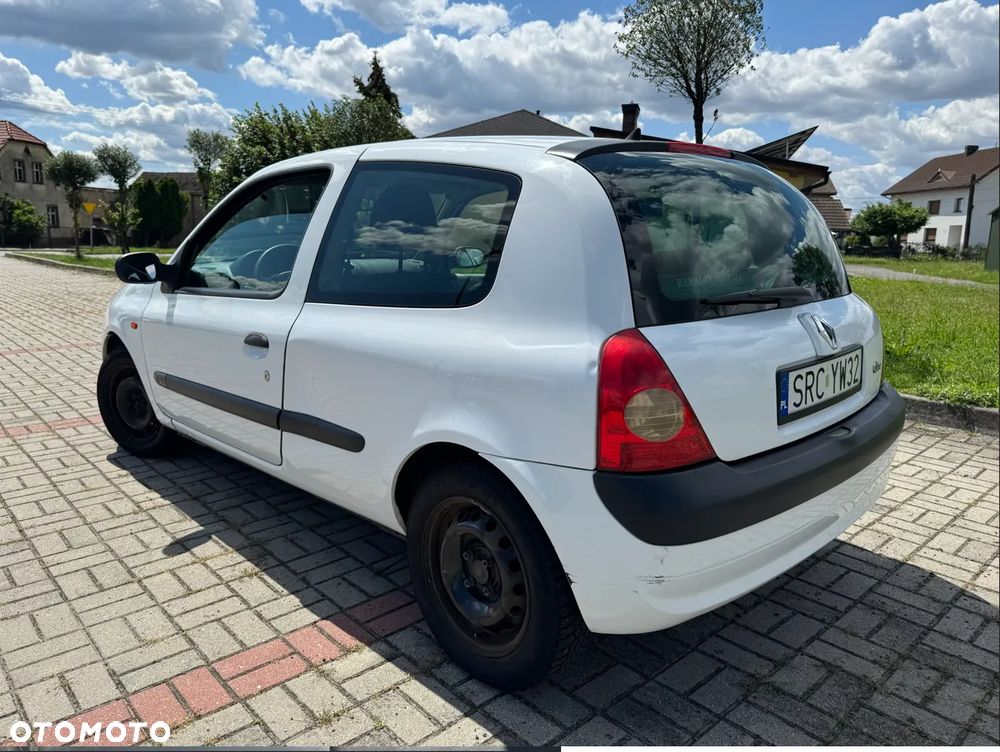 Renault Clio - 6