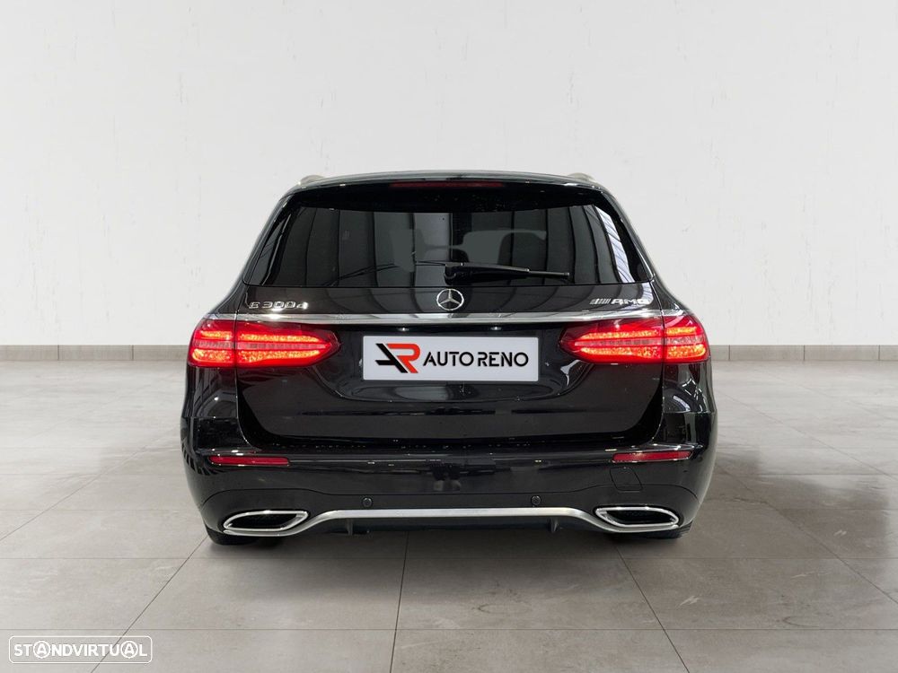 Mercedes-Benz E 300 d AMG - 5