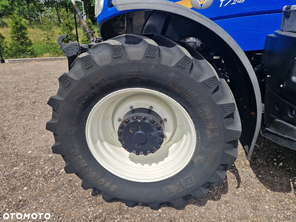 New Holland T7.245 AUTOCOMMAND PNEUMATYKA - 26