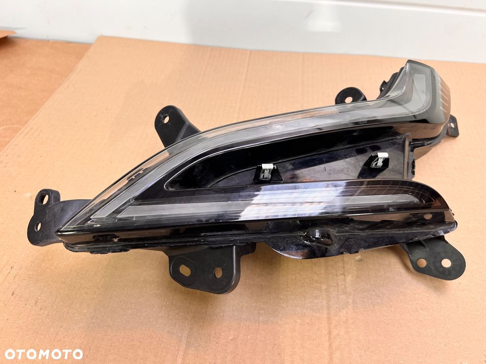 RENAULT MEGANE V 5 E-TECH 22- LAMPA DO JAZDY DZIENNEJ LED DRL LEWA PRZÓD 266053014R - 1