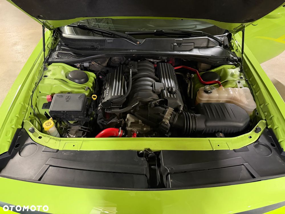 Dodge Challenger - 25