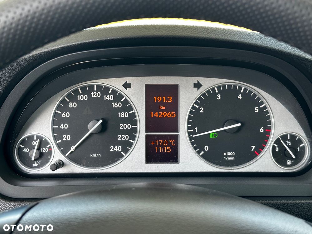Mercedes-Benz Klasa B 160 BlueEFFICIENCY SPORT EDITION - 21