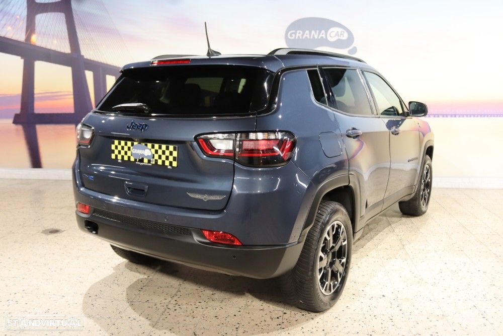 Jeep Compass 1.3 TG Trailhawk - 4