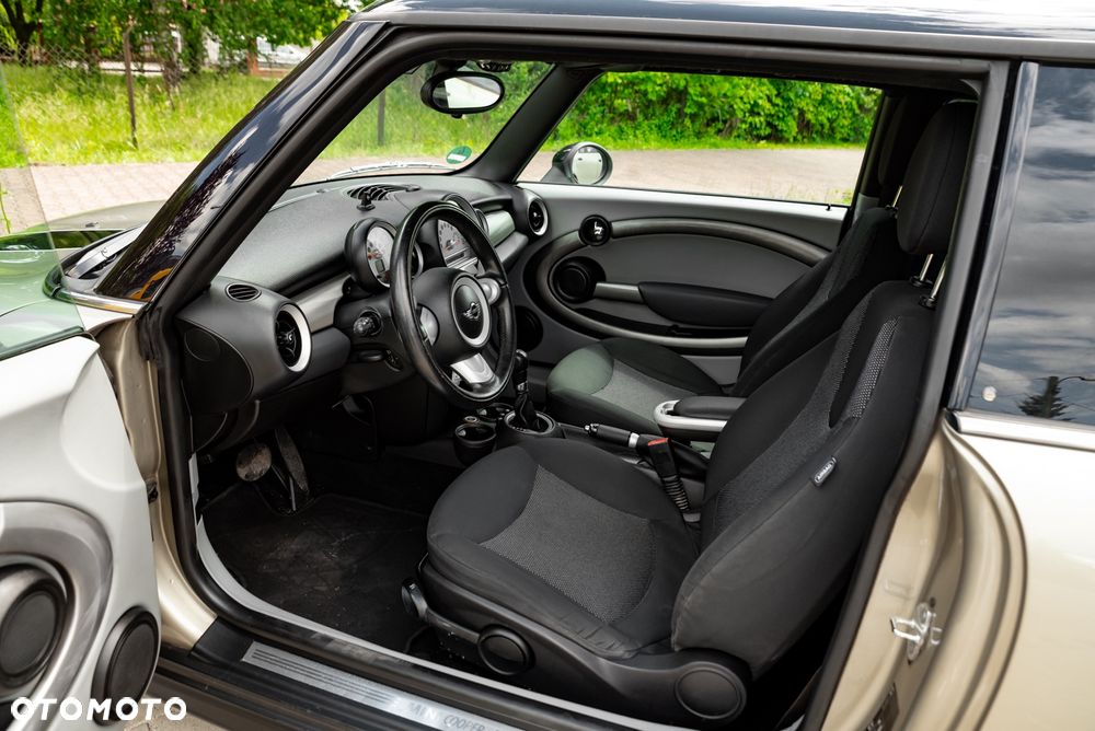 MINI Cooper 50 Camden - 16