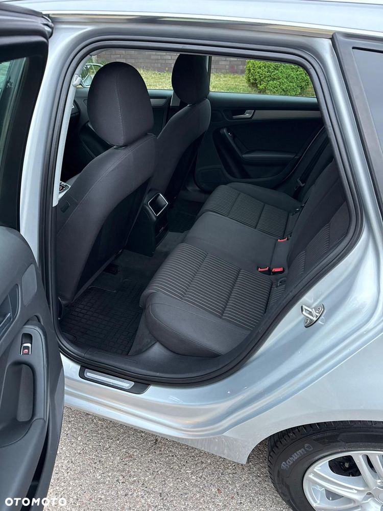 Audi A4 Avant 2.0 TDI DPF Ambiente - 16