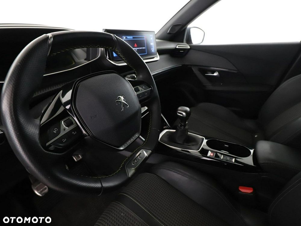 Peugeot 2008 1.2 PureTech GT Line S&S - 14