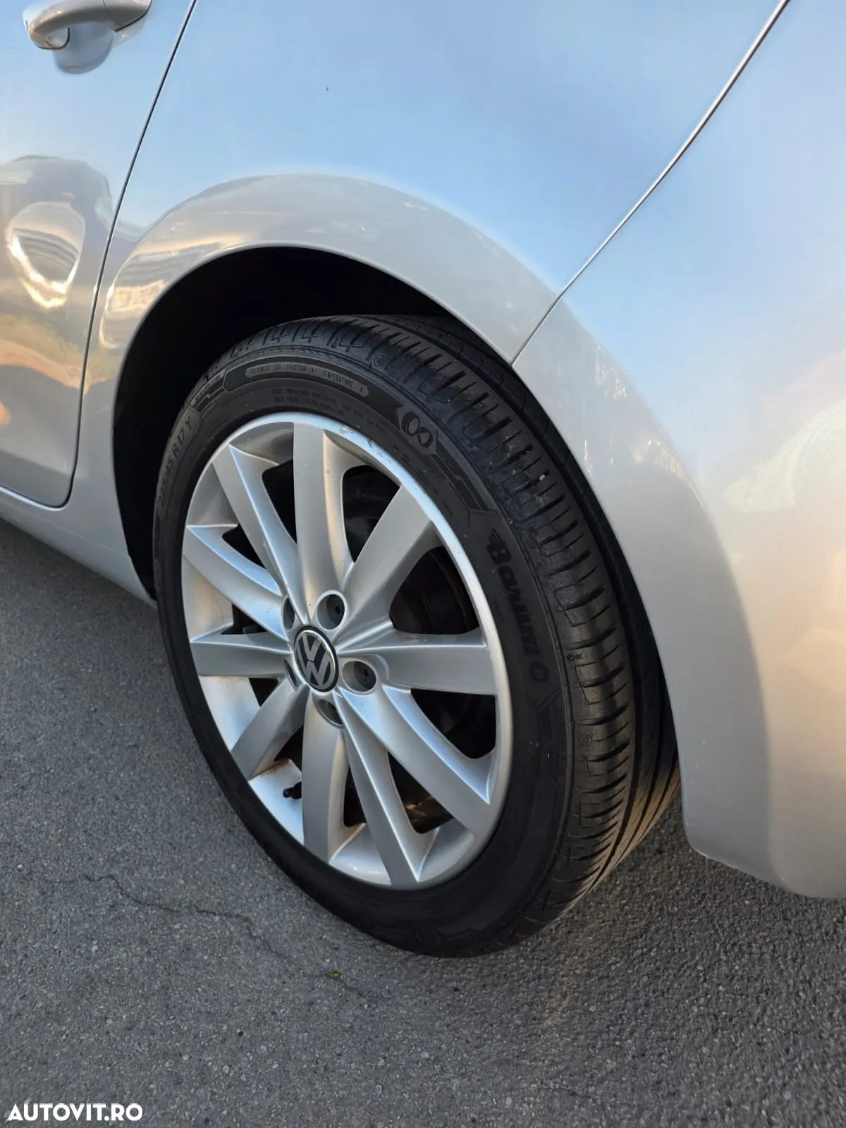 Volkswagen Golf - 18