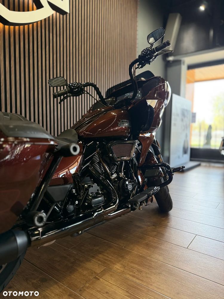 Harley-Davidson Touring Road Glide - 11