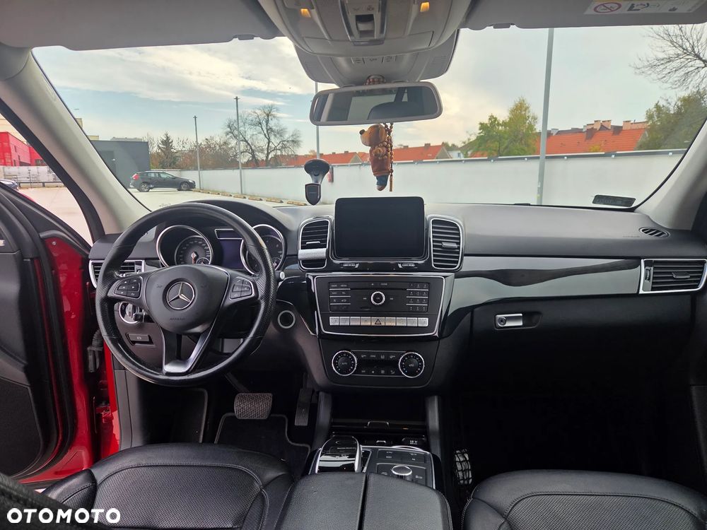 Mercedes-Benz GLE - 21