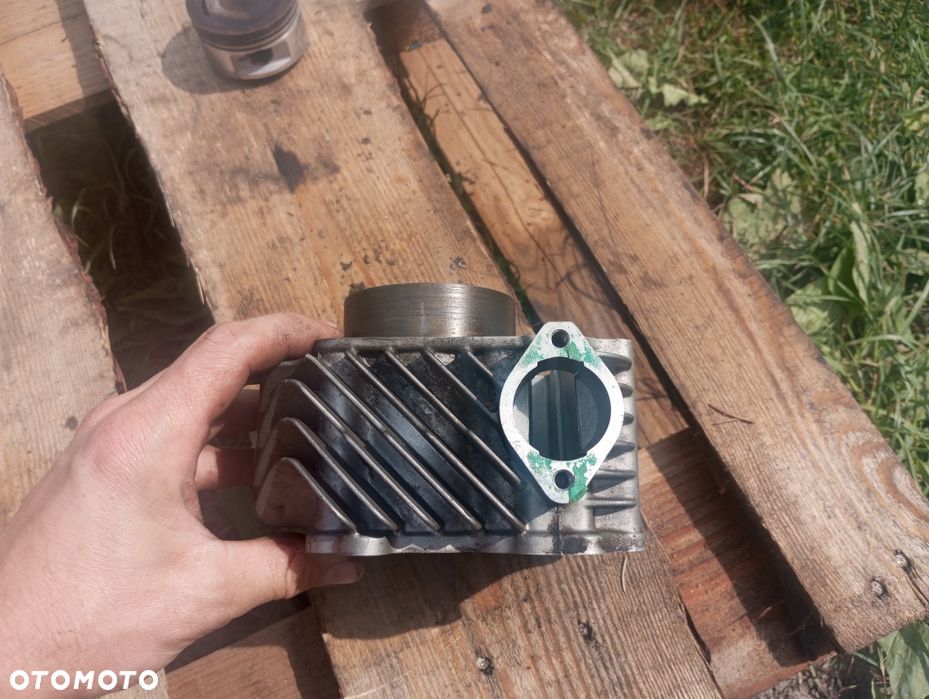 Cylinder quad Bashan 200  tuleja tłok silnika L5 - 6