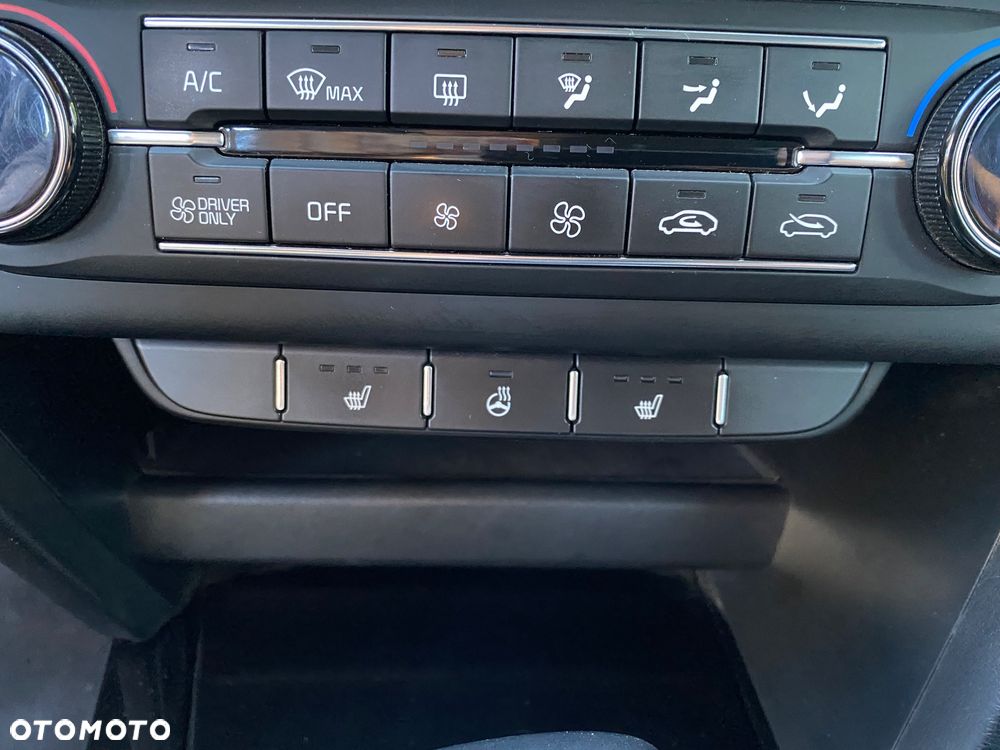 Kia Ceed - 31