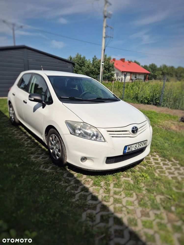Toyota Auris 1.4 D-4D Life - 3