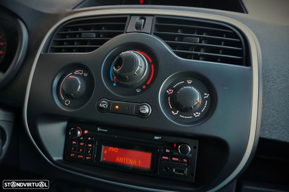 Renault KANGOO 1.5 DCI 3L IVA DEDUTÍVEL - 25