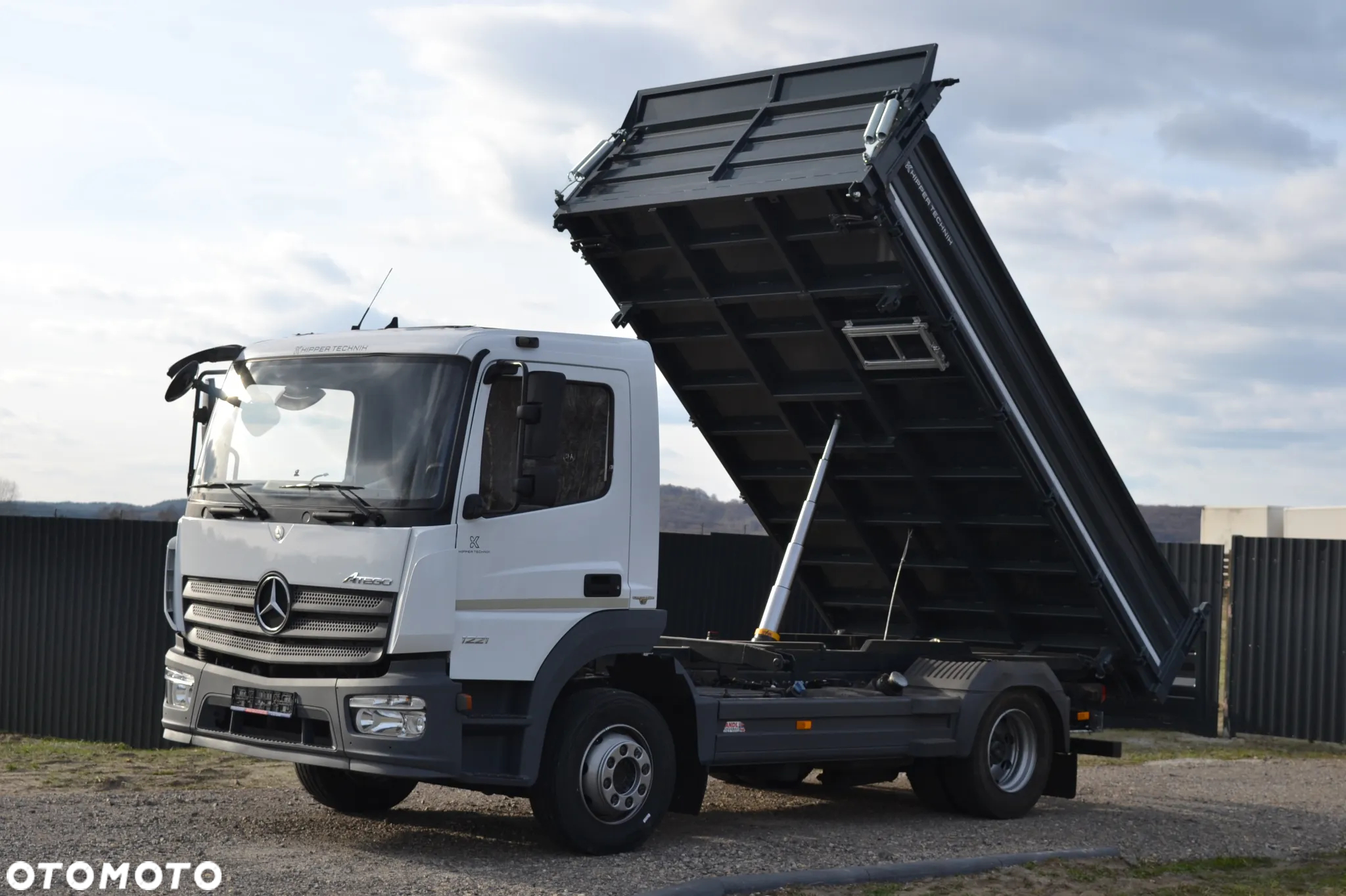 Mercedes-Benz Atego 1221 1224 Nowy 3-stronny WYWROT Kiper WYWROTKA Manual Blokada mostu TGL TGM - 2