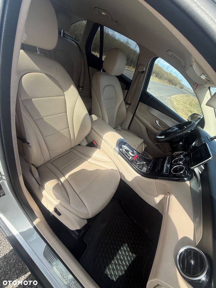 Mercedes-Benz GLC - 16