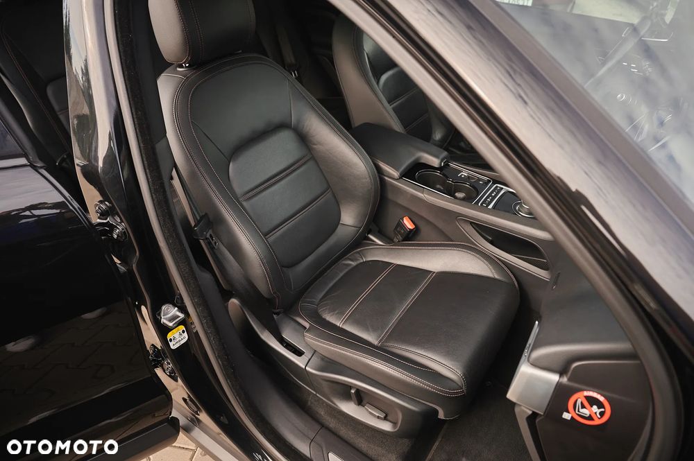 Jaguar F-Pace 20d AWD Prestige - 17